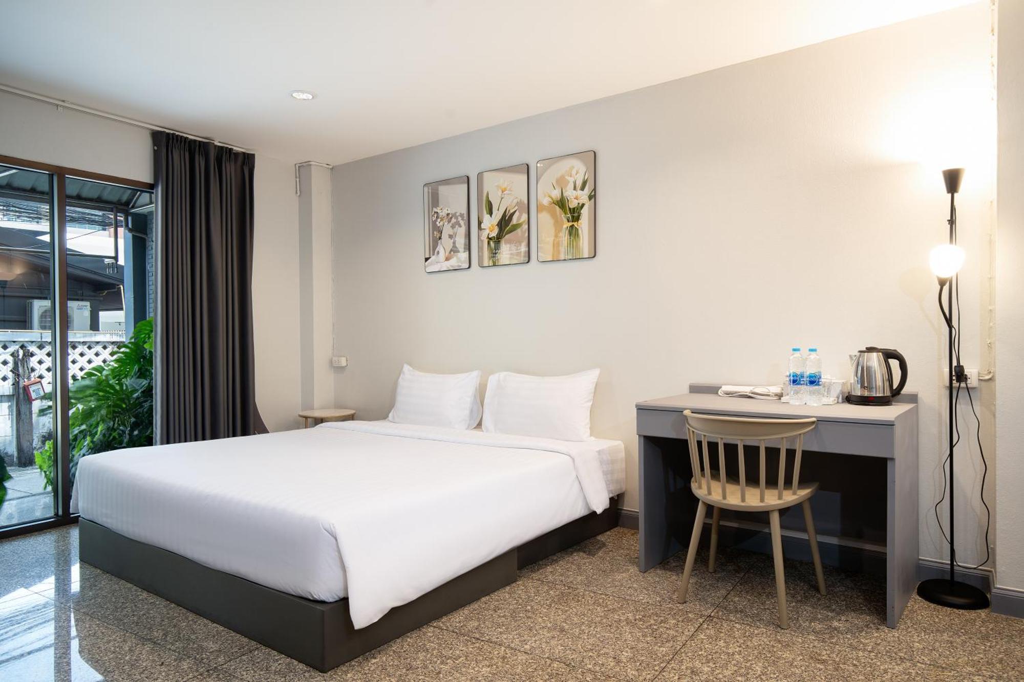 Capitel Rama 4 Aparthotel Банкок Екстериор снимка